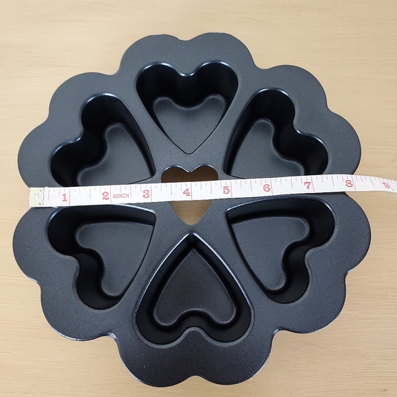 Nordic Ware Heart Shaped Valentine Cake Biscuit Corn bread Dark gray Pan - Picture 14 of 15
